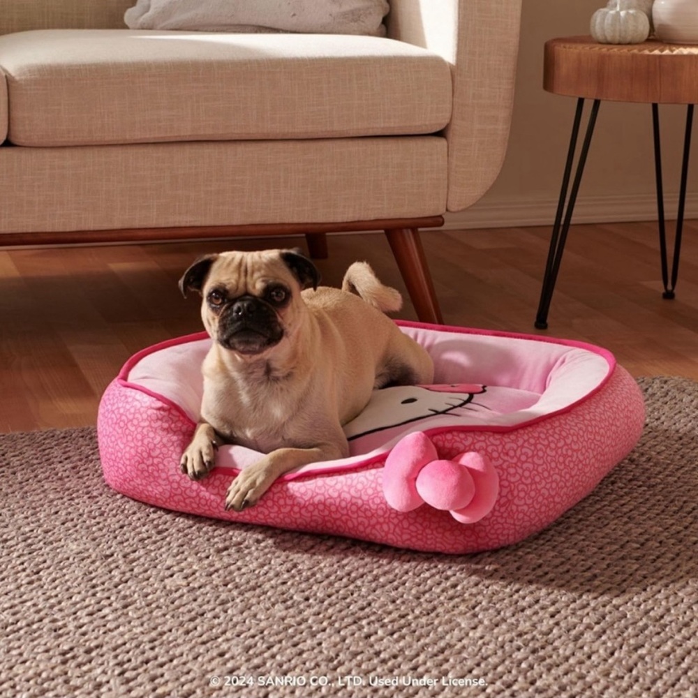 Hello Kitty Sanrio | Pink Plush Pet Bed